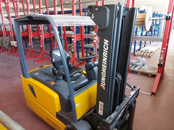 5#6357 Carrello elevatore Jungheinrich EFG 220 in vendita - foto 4