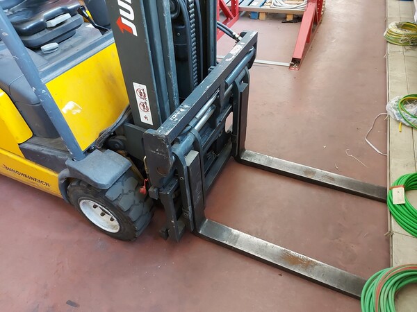 5#6357 Carrello elevatore Jungheinrich EFG 220 in vendita - foto 5