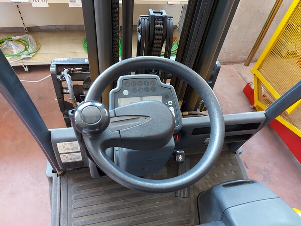 5#6357 Carrello elevatore Jungheinrich EFG 220 in vendita - foto 11