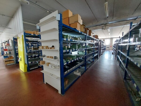 9#6357 Scaffalature e attrezzatura magazzino in vendita - foto 13