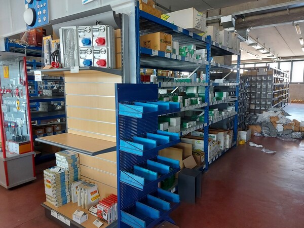 9#6357 Scaffalature e attrezzatura magazzino in vendita - foto 18