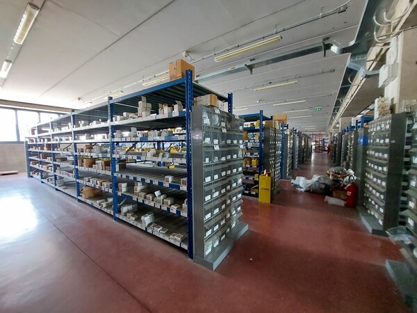 9#6357 Scaffalature e attrezzatura magazzino in vendita - foto 54