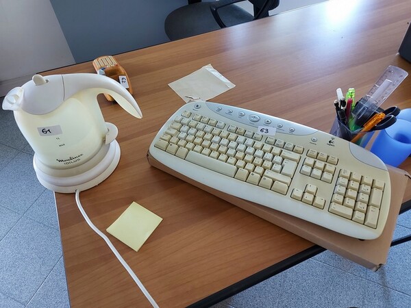 1#6358 Arredo ufficio e attrezzature da laboratorio in vendita - foto 38