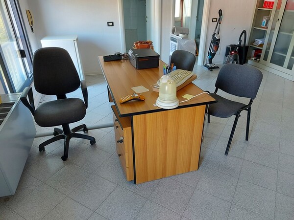1#6358 Arredo ufficio e attrezzature da laboratorio in vendita - foto 39