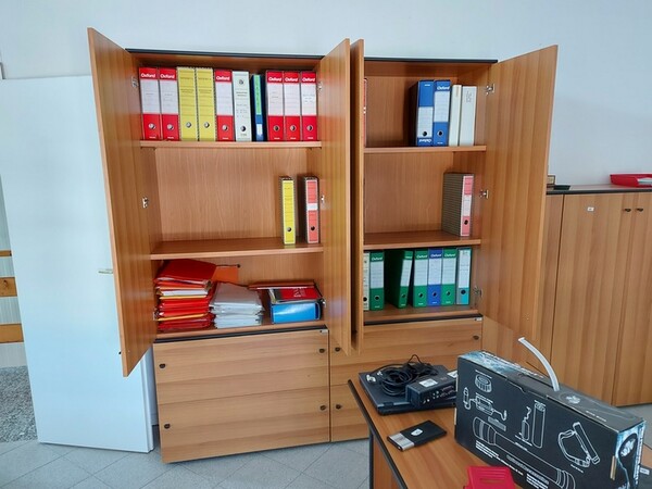 1#6358 Arredo ufficio e attrezzature da laboratorio in vendita - foto 43