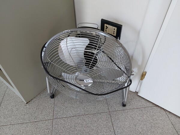 1#6358 Arredo ufficio e attrezzature da laboratorio in vendita - foto 45