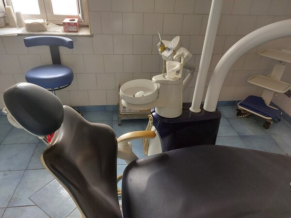 1#6363 Arredi ed attrezzature per studio odontoiatrico in vendita - foto 3