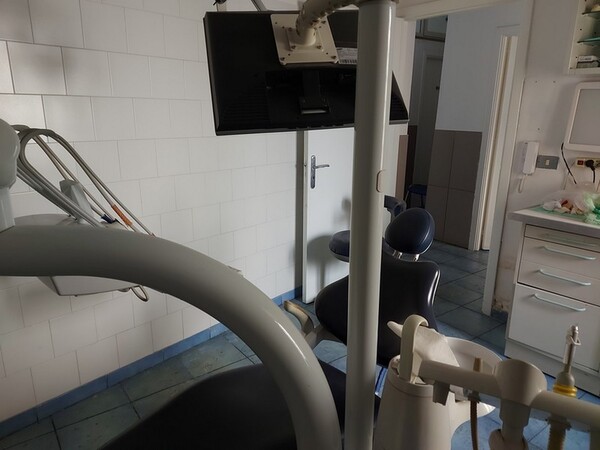1#6363 Arredi ed attrezzature per studio odontoiatrico in vendita - foto 6