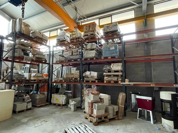 Logistica in vendita