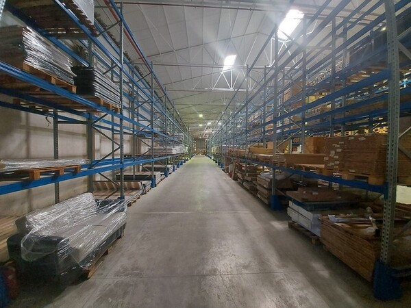 Logistica in vendita