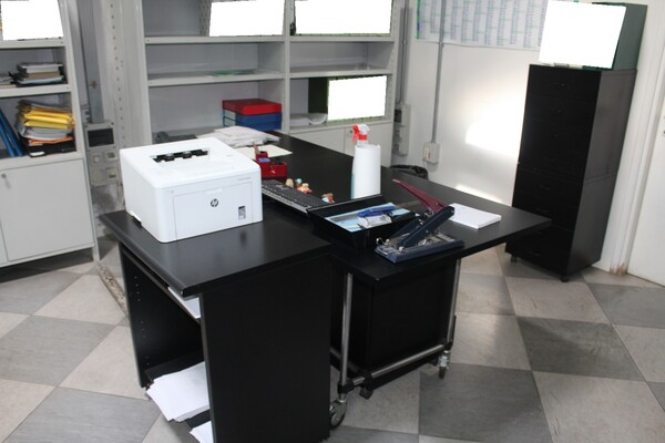 3#6374 Arredamento e attrezzatura da ufficio in vendita - foto 4