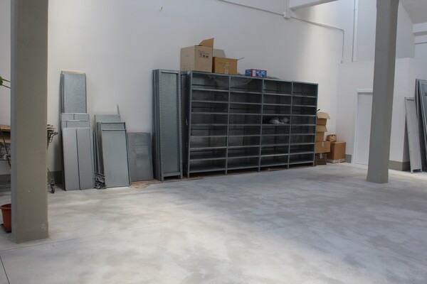 7#6374 Scaffalature e arredamento da ufficio in vendita - foto 2
