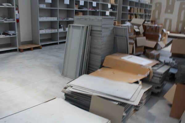7#6374 Scaffalature e arredamento da ufficio in vendita - foto 5