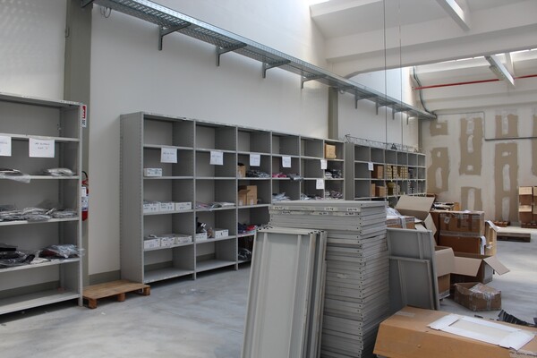7#6374 Scaffalature e arredamento da ufficio in vendita - foto 7