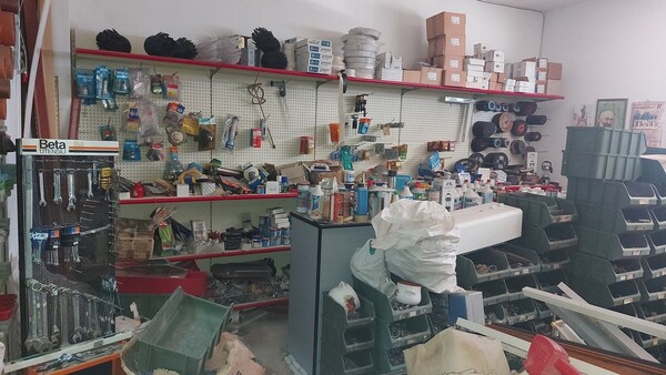 3#6381 Materiali per ferramenta ed idraulica in vendita - foto 1