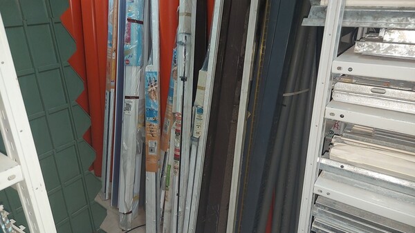 3#6381 Materiali per ferramenta ed idraulica in vendita - foto 74