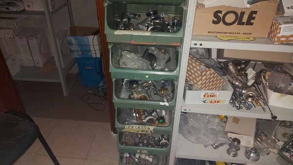 3#6381 Materiali per ferramenta ed idraulica in vendita - foto 97