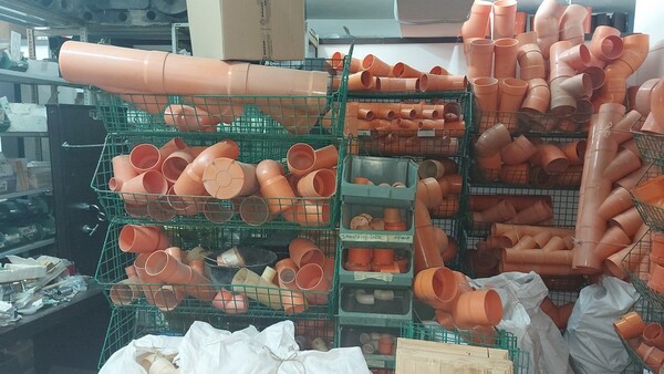 3#6381 Materiali per ferramenta ed idraulica in vendita - foto 101