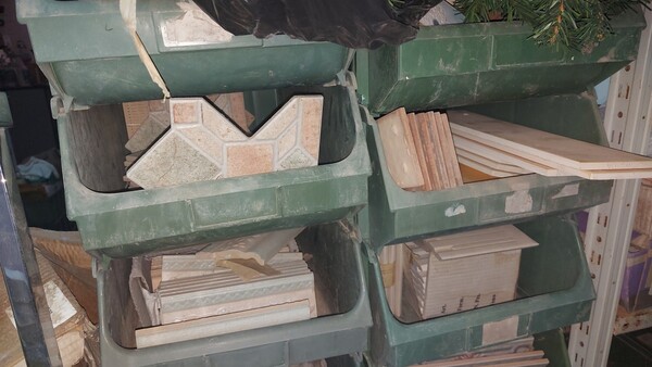 3#6381 Materiali per ferramenta ed idraulica in vendita - foto 110