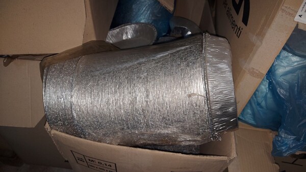 3#6402 Ciotole in alluminio e bicchieri in PVC in vendita - foto 1