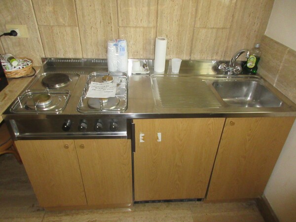 1#6423 Arredi e attrezzature per ufficio in vendita - foto 4