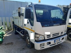 Isuzu compactor - Lot 2 (Auction 6424)