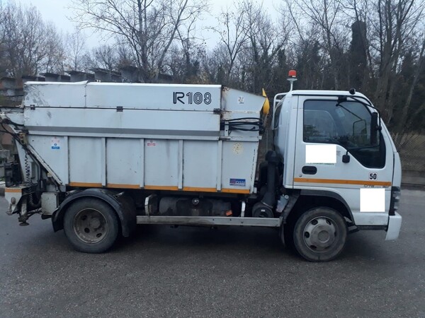 2#6424 Compattatore Isuzu in vendita - foto 3