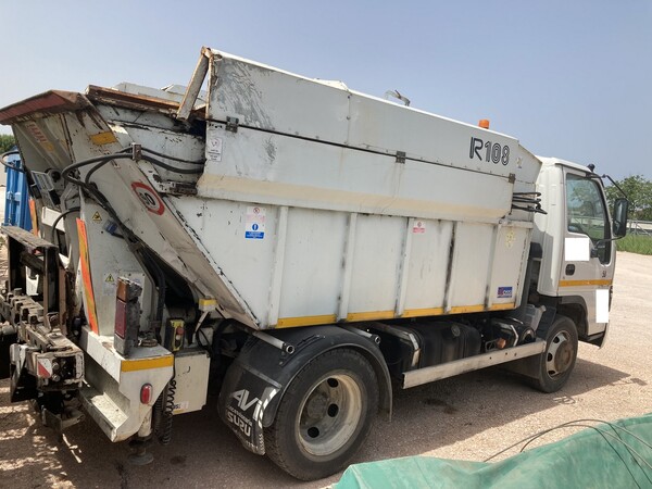 2#6424 Compattatore Isuzu in vendita - foto 6