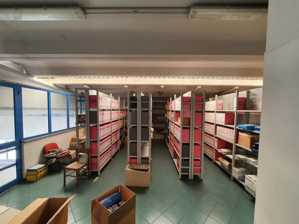 10#6433 Mobili arredo ufficio in vendita - foto 4