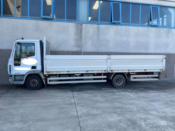 8#6433 Autocarro Iveco in vendita - foto 1