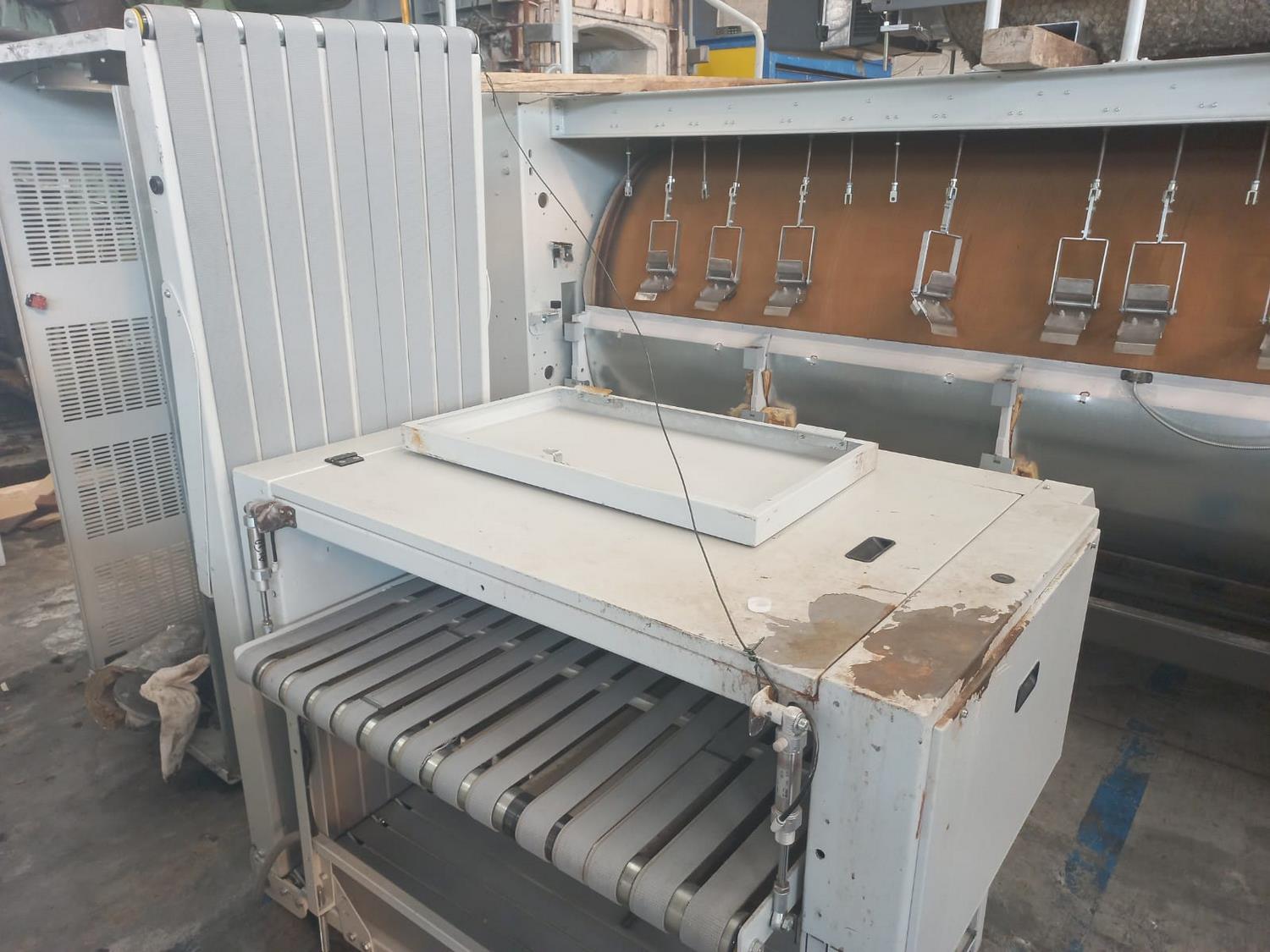 Lot Industrial laundry equipment