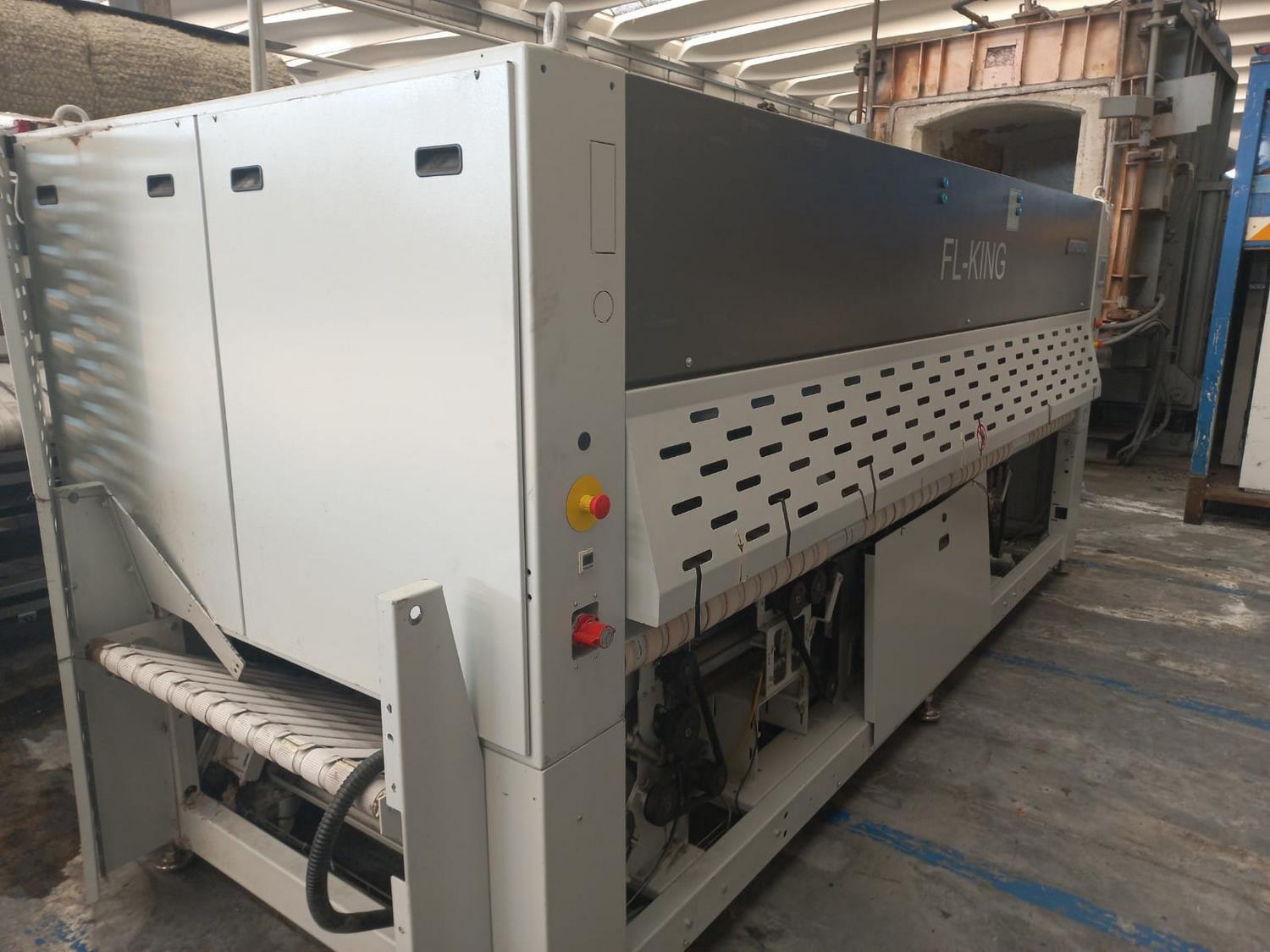 Lot Industrial laundry equipment