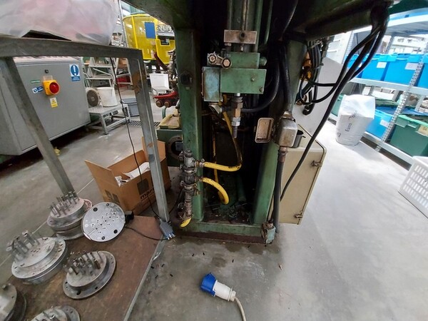 7#6439 Macchina per stampaggio a iniezione Presma in vendita - foto 4