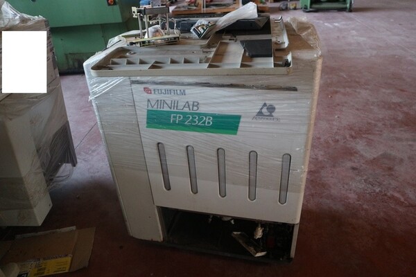 1#6447 Minilab Fujifilm e attrezzatura elettronica in vendita - foto 1