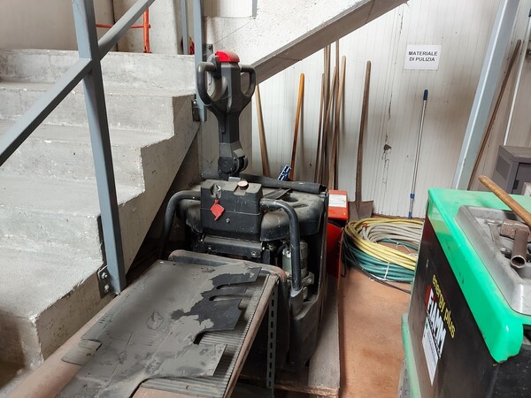 3#6453 Spazzapavimenti Eureka e lavapavimenti Portotecnica in vendita - foto 12