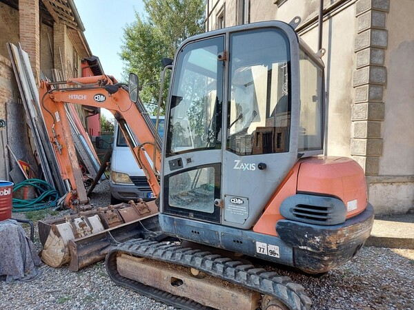 1#6454 Escavatore idraulico cingolato Hitachi in vendita - foto 1
