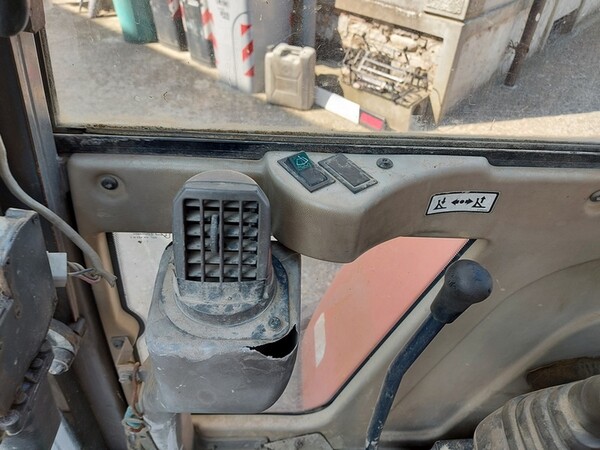 1#6454 Escavatore idraulico cingolato Hitachi in vendita - foto 9