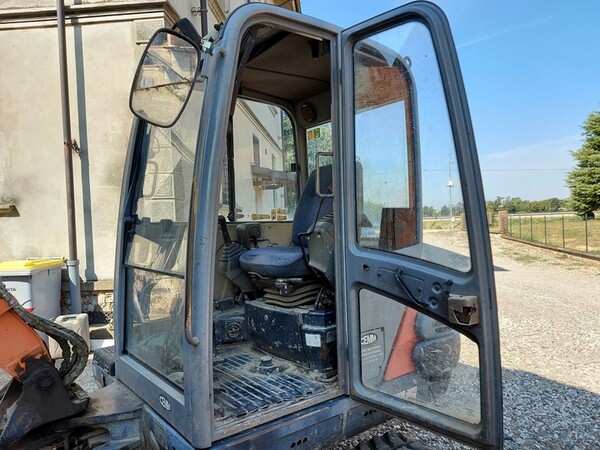 1#6454 Escavatore idraulico cingolato Hitachi in vendita - foto 13