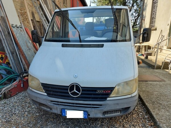 2#6454 Autocarro Mercedes Sprinter con cisterna infiammabili in vendita - foto 1