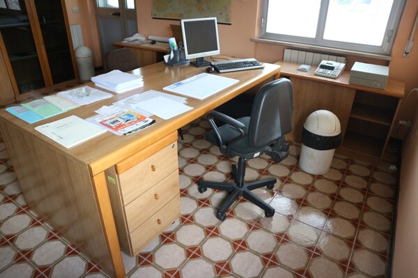 10#6455 Arredi ed attrezzatura da ufficio in vendita - foto 31