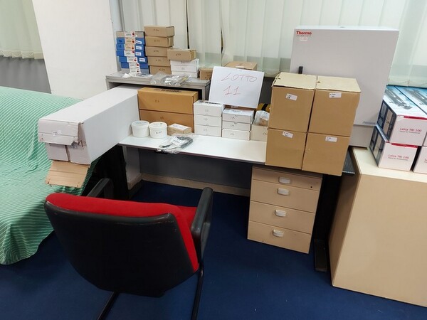 3#6471 Arredi ed attrezzature per ufficio in vendita - foto 2