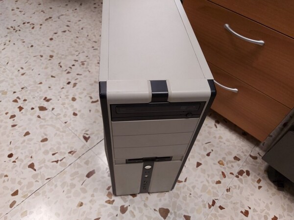 3#6471 Arredi ed attrezzature per ufficio in vendita - foto 9
