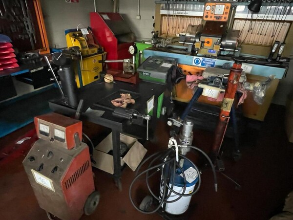 5#6473 Macchinari e attrezzature da officina meccanica per macchine agricole e arredi da ufficio in vendita - foto 2