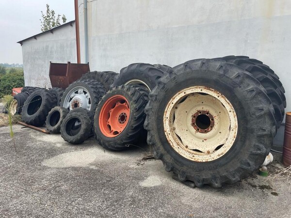 5#6473 Macchinari e attrezzature da officina meccanica per macchine agricole e arredi da ufficio in vendita - foto 7