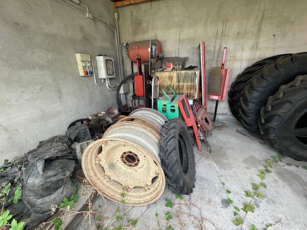 5#6473 Macchinari e attrezzature da officina meccanica per macchine agricole e arredi da ufficio in vendita - foto 38