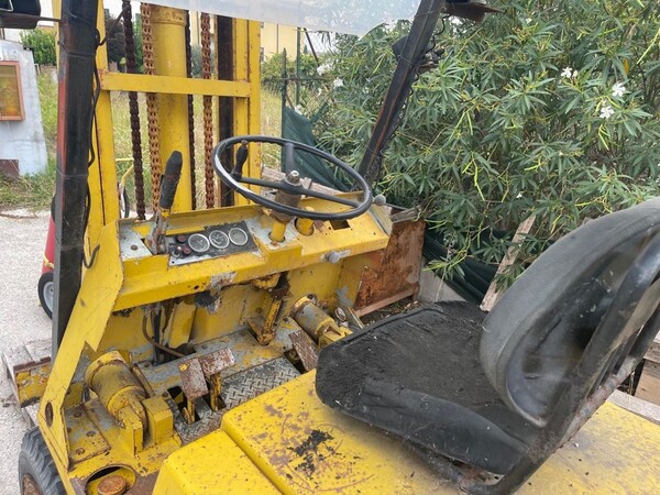 5#6473 Macchinari e attrezzature da officina meccanica per macchine agricole e arredi da ufficio in vendita - foto 43