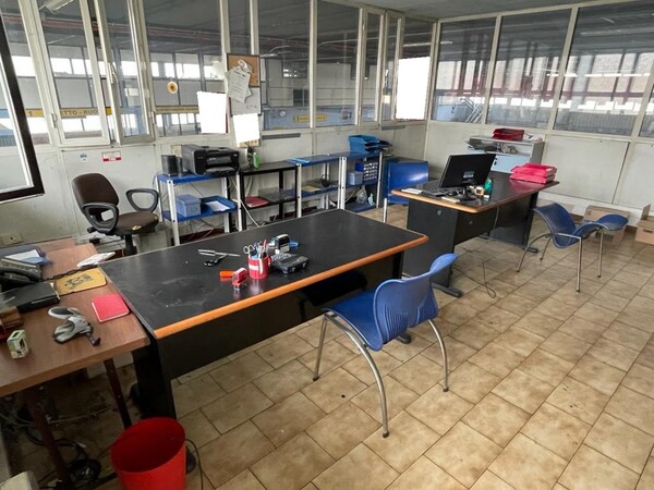 5#6473 Macchinari e attrezzature da officina meccanica per macchine agricole e arredi da ufficio in vendita - foto 45