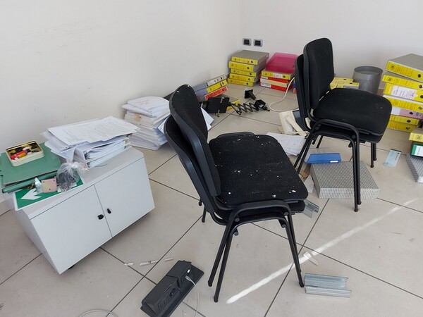 12#6477 Arredo ufficio in vendita - foto 4