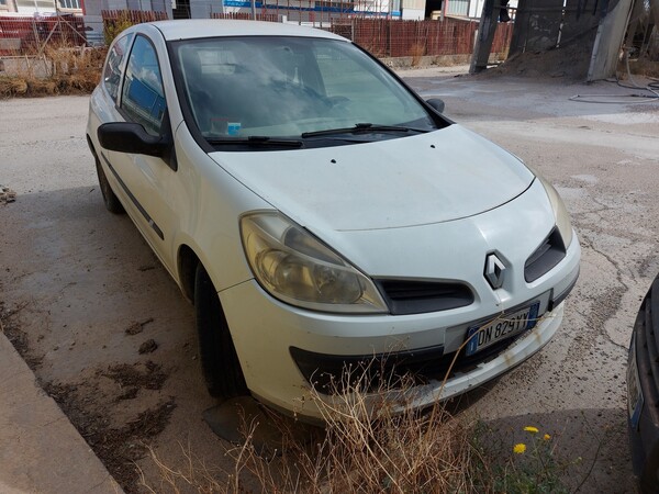 4#6488 Furgone Renault in vendita - foto 1
