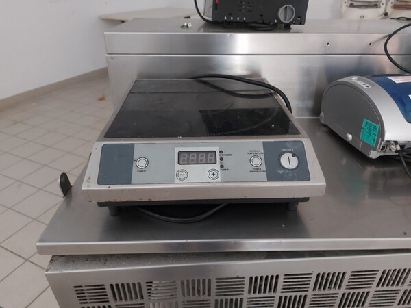 1#6506 Attrezzatura e arredi per ristorazione in vendita - foto 12